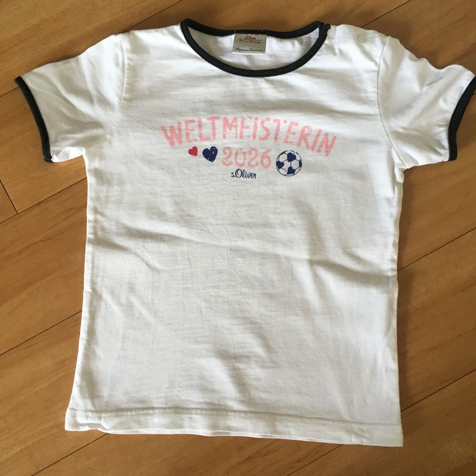 s.Oliver Fußball T-Shirt für Mädchen, Größe 92 in Dormagen