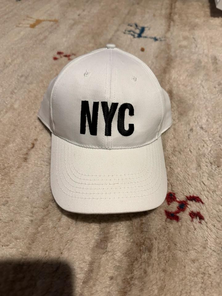 NYC Cap Baseball Mütze neu weiß mit schwarzem Schriftzug in Emmelshausen