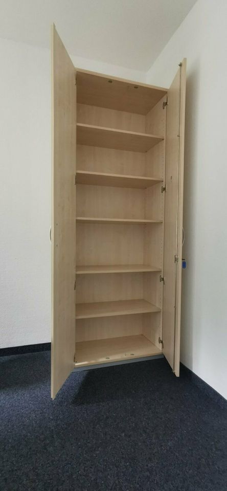 Einzelner Aktenschrank Büroschrank in Berlin