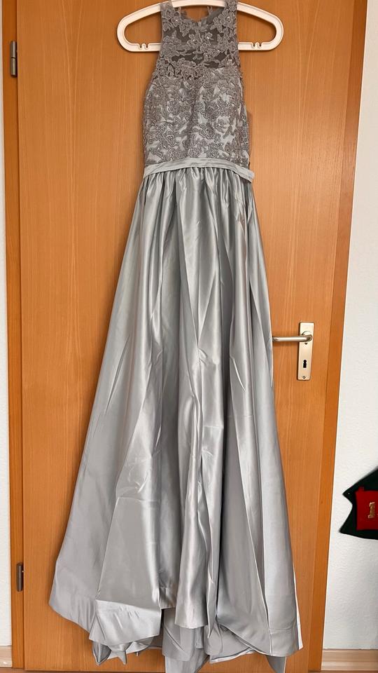 Ballkleid Abendkleid Abschlusskleid lang grau Gr 34 in Leipzig