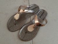 Damen goldene FlipFlops / Sandalen Yamamay Gr. 39 Bayern - Langenmosen Vorschau