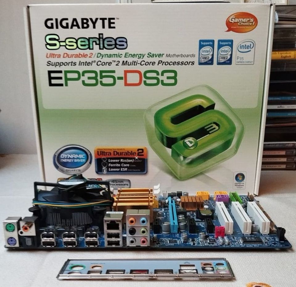 GIGABYTE GA-EP35-DS3 Mainboard LGA 775 + Core2 Duo E8600 CPU in Gummersbach