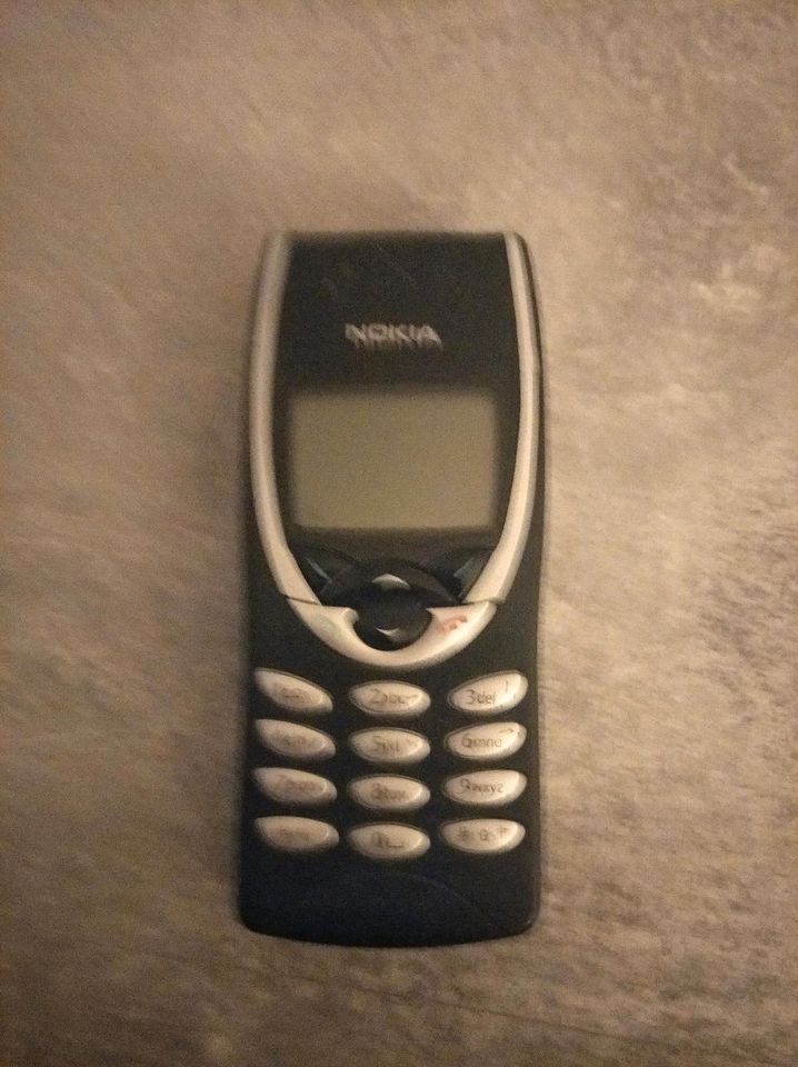 Nokia 8210 in Steinhagen