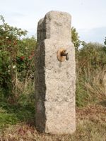 Wasserzapfstelle / Säule aus Sandstein / Stele Leipzig - Engelsdorf Vorschau