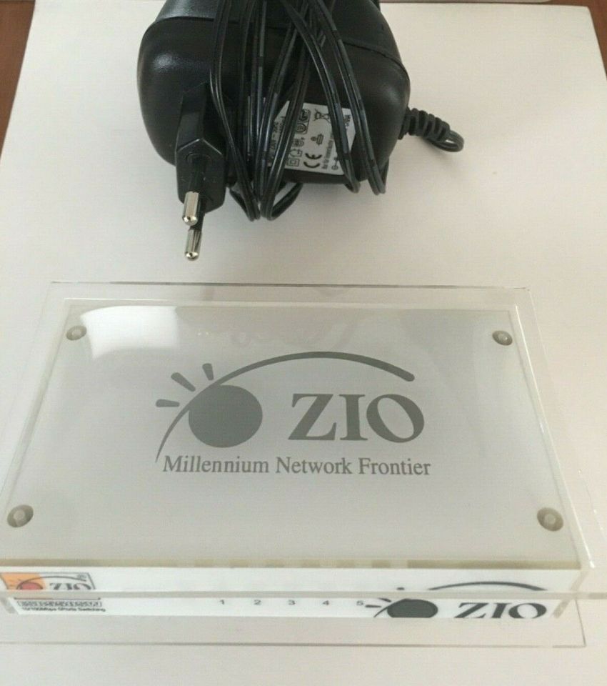 ZIO ESB550SW 5-Ports Gigabit Desktop Switch LAN Internet Ethernet in Düsseldorf