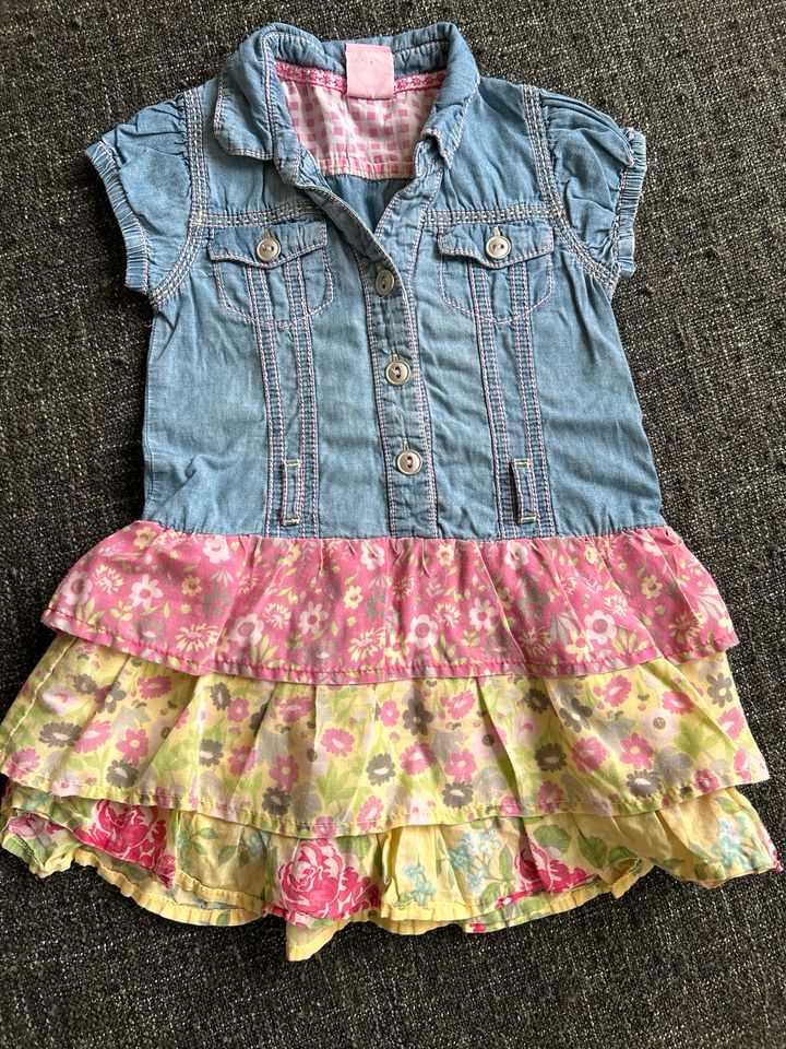 Sommer Kleid Gr. 104 in Berlin