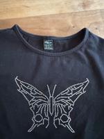 T Shirt schwarz kurzärmelig mit Strass Schmetterling Bayern - Gauting Vorschau