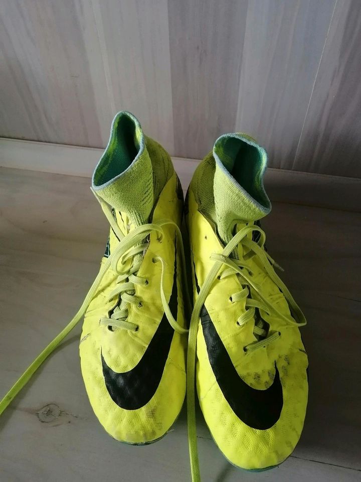 Nike, Sockenschuhe, Rasen Gr. 39 in Berlin - Spandau | eBay Kleinanzeigen  ist jetzt Kleinanzeigen