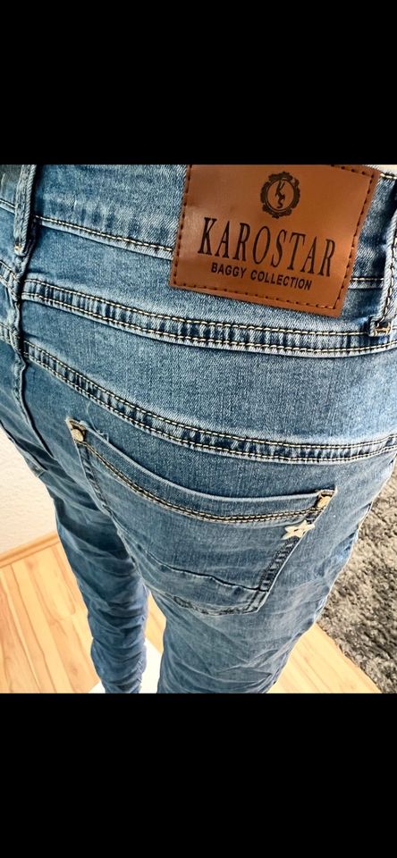 Karo Star Jeans in blau mit Stretch und Knöpfen in allen Größen in Essen