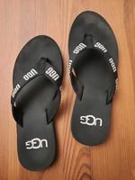 UGG Flip Flops, Zehentrenner, schwarz, Gr. 36/37 Eimsbüttel - Hamburg Lokstedt Vorschau