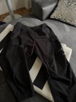 H&M Cargo- Joggpants, schwarz, Taschen, Gummizug Bochum - Bochum-Wattenscheid Vorschau