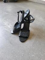 Schwarze High Heels Riemchen Pumps Brandenburg - Brieselang Vorschau