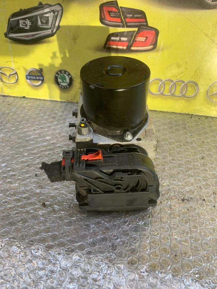 Skoda Fabia 5J 1.4 Benzin Abs System 0265800817 2007 - 2014 ¥ in Herne