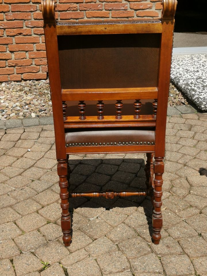 Antike Stühle aus der Gründerzeit, aufgearbeitet, 2 Stück in Porta Westfalica