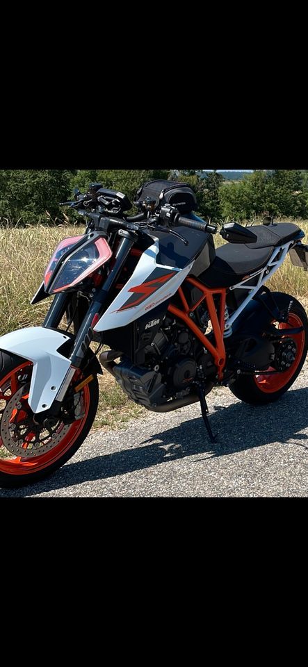 KTM 1290 Super Duke R in Passau