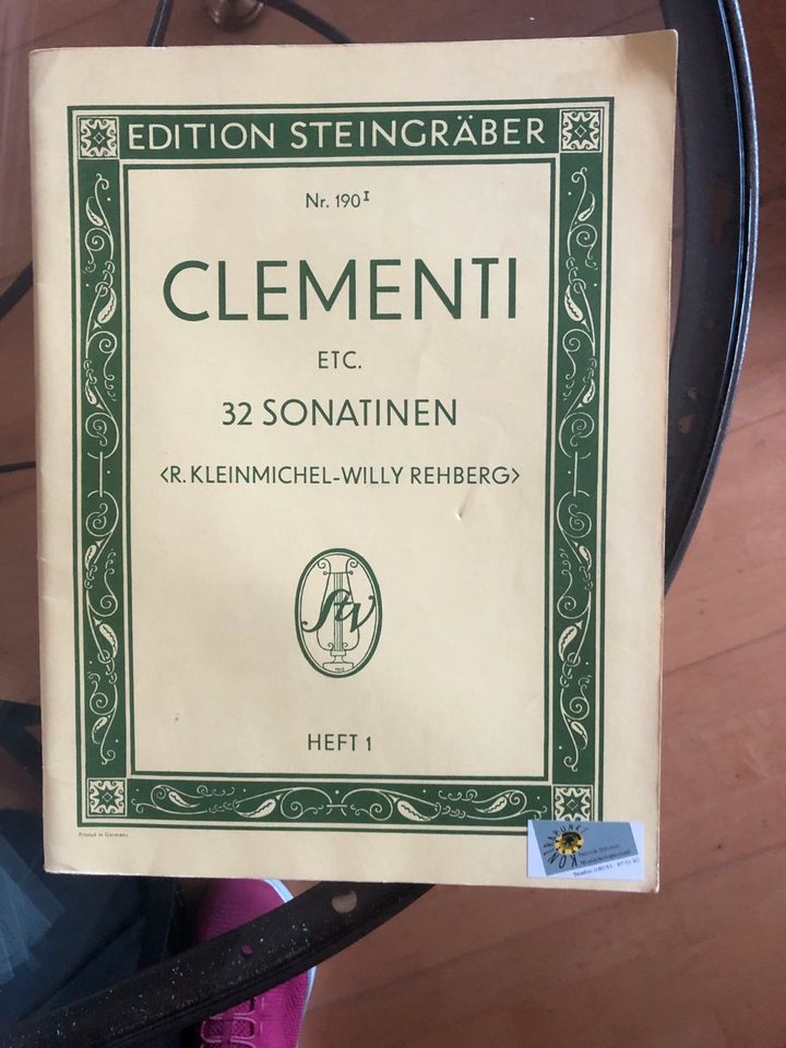 Clementi 32 Sonatinen in Gründau