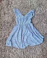 Hellblaues Rückenfreies Kleid mit Schleife und Blümchen Niedersachsen - Emmerthal Vorschau