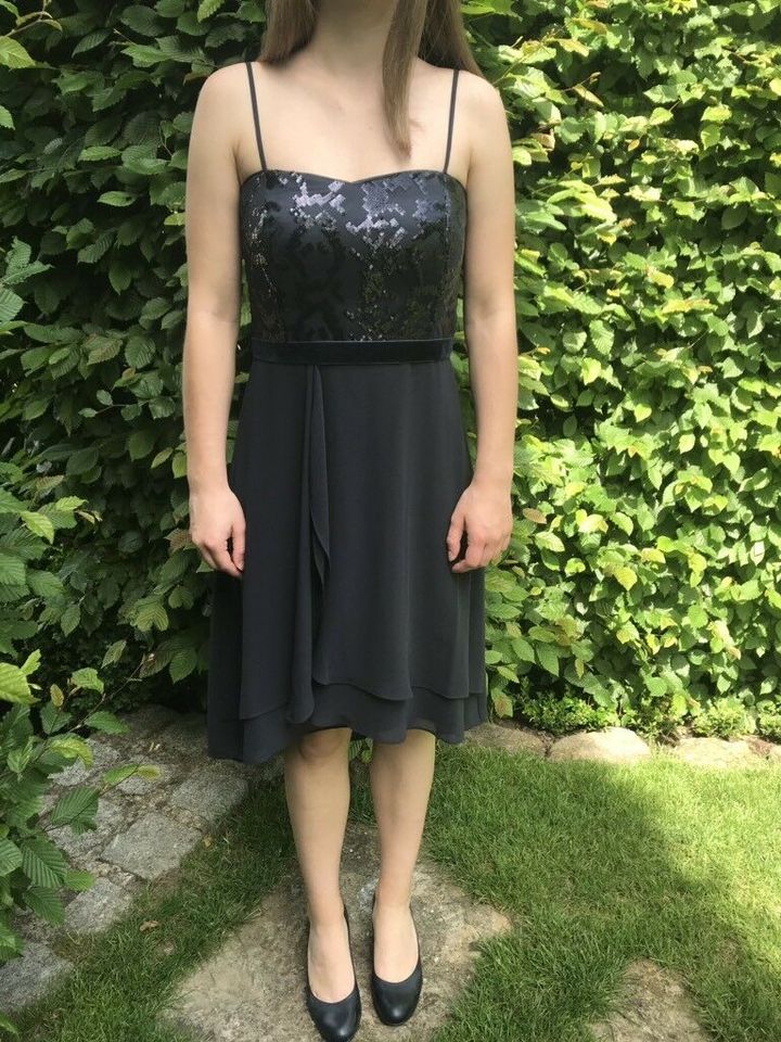 Kleid ❌ Cocktailkleid Ballkleid ❌Gr. 32 XS❌dunkelblau❌ Vera Mont in  Baden-Württemberg - Ilshofen | eBay Kleinanzeigen ist jetzt Kleinanzeigen