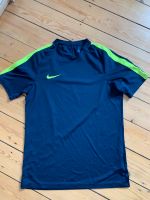 Sportklamotten Shirts und Hosen, Nike; under armour Hannover - Linden-Limmer Vorschau
