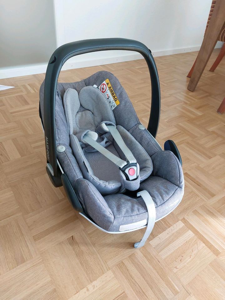 Babyschale Maxi Cosi Pebble i-Size in Stuttgart