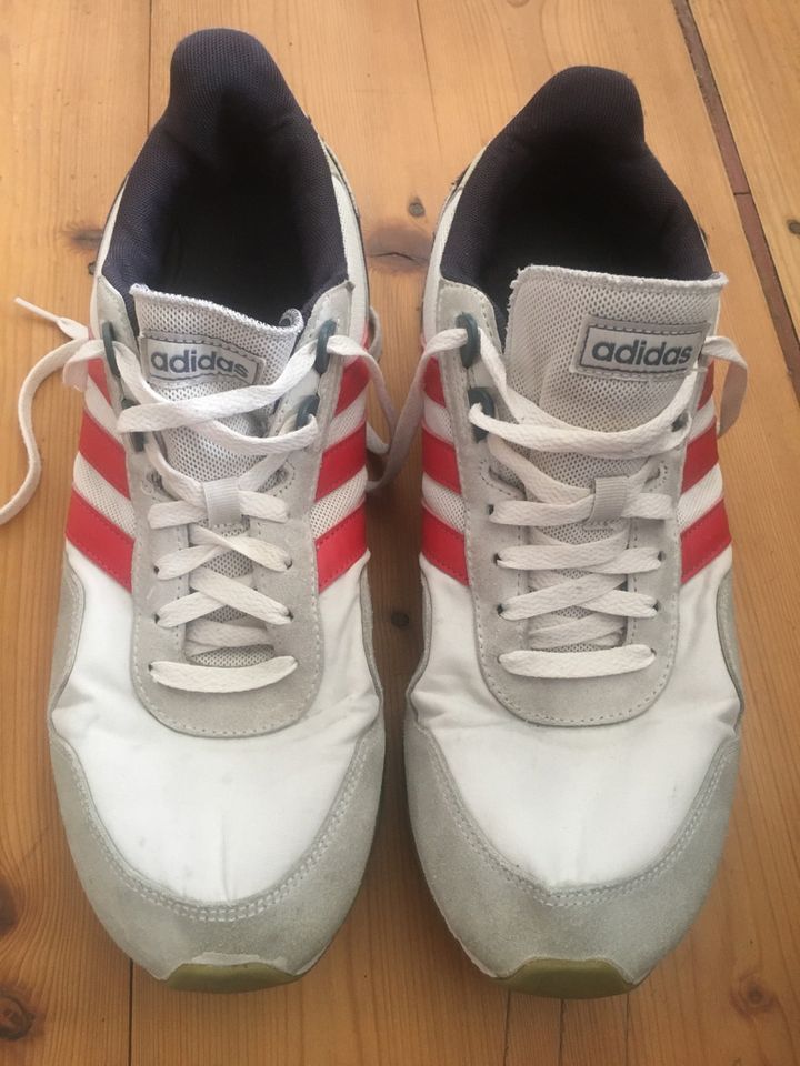 Adidas Schuhe 3 Streifen rot/weiss FR46 UK11 in Leipzig
