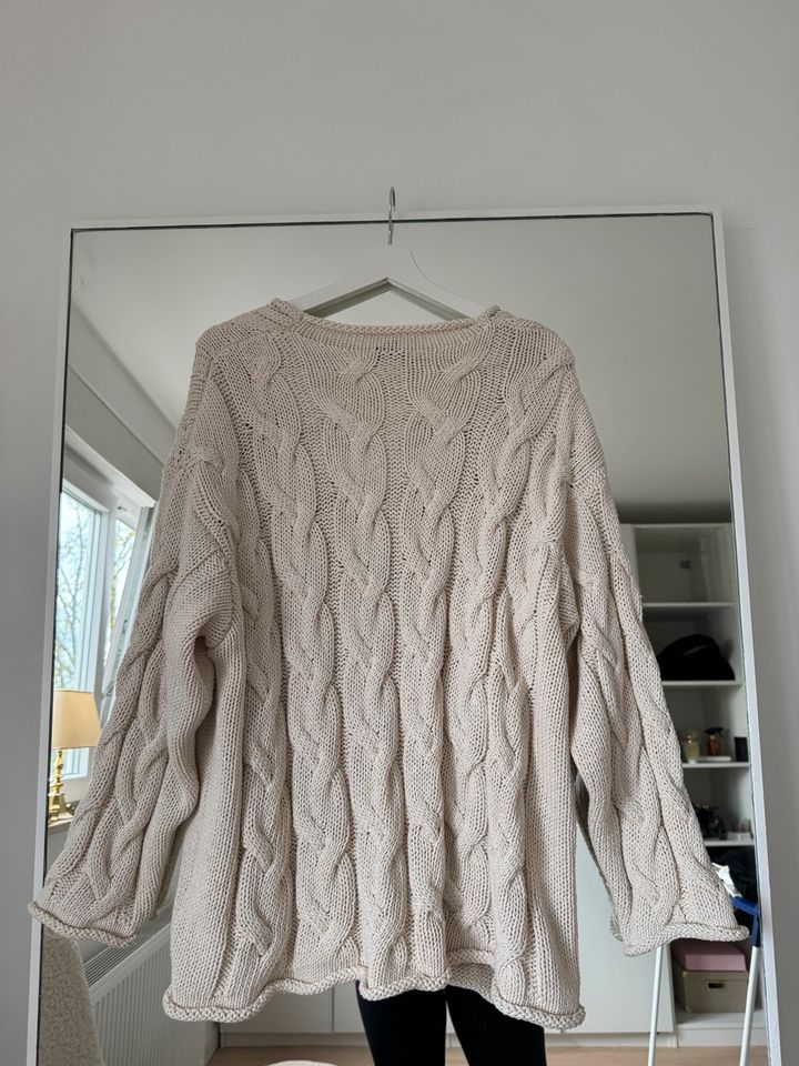 Zara Pullover Zopfmuster geflochten Mango H&M arket in Krefeld