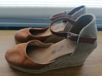 Unisa Sommersandalen Wedges Größe 38 Baden-Württemberg - Karlsruhe Vorschau