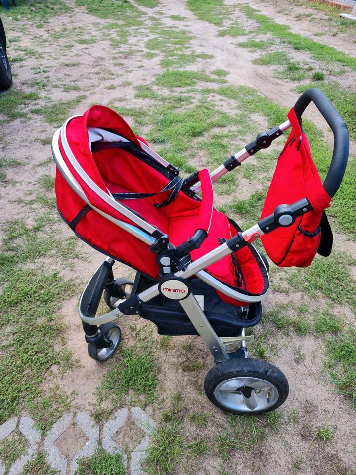 Kinderwagen Sportwagen Buggy mit Wickeltasche und Fußsack in Althüttendorf