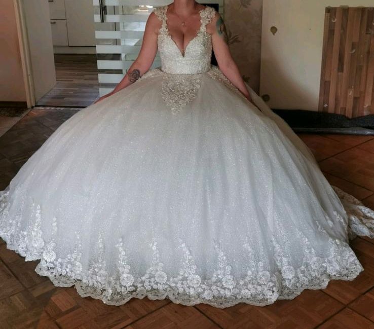 Wunderschönes Prinzessinnenkleid - Hochzeitskleid / Brautkleid in Thedinghausen