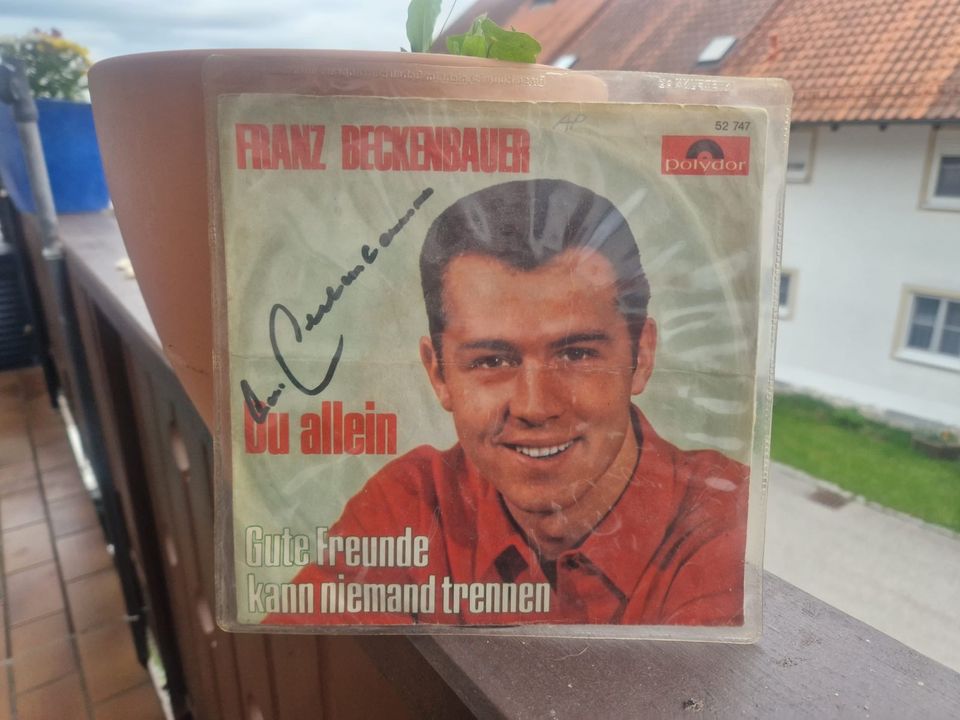 Franz Beckenbauer Schallplatte mit Original Autogramm in Vilshofen an der Donau