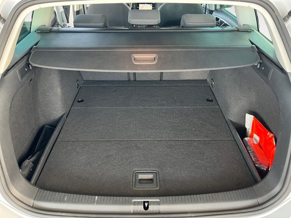 Volkswagen Golf VII Variant 1.6 TDIComfortline NAVI*CARPLAY in Dormagen