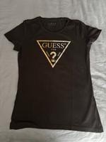 Guess T-Shirt in schwarz Gr S Bayern - Straubing Vorschau