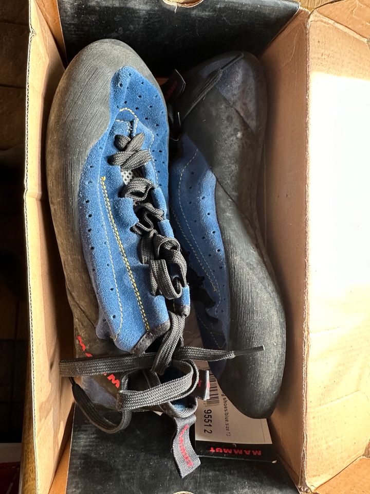 Kletterschuhe Mammut blau Größe 13 in Meckenbeuren