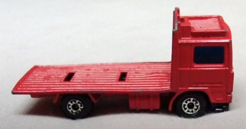 Matchbox, Volvo Truck 1981, rot, 1:80, ohne OVP in Rüsselsheim