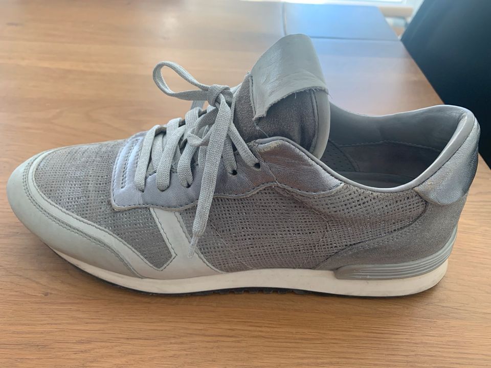 Maripe toller Sneaker Turnschuh grau Silber Gr. 39 in Rodgau