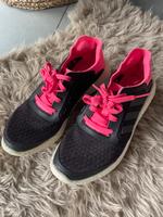 Adidas Boost Schuhe, Sneaker, 37,5, Schwarz, pink Niedersachsen - Wolfsburg Vorschau