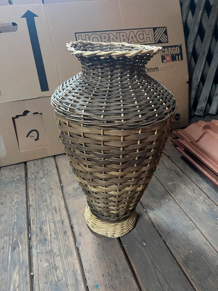 Vase Rattan Korbmacher handgeflochten in Heroldsberg