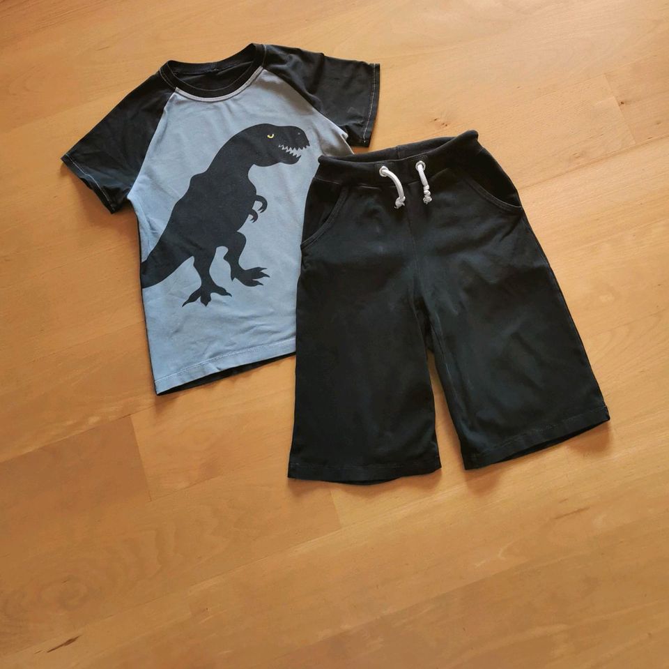 Sommerset, Handmade, T-Shirt mit Shorts, Dino, Stoff und Liebe in Plön 