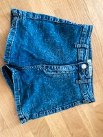 Gr 32/34 5 Jeans Shorts Tally Weijl AMISU Levi Strauss sehr i Leipzig - Gohlis-Mitte Vorschau