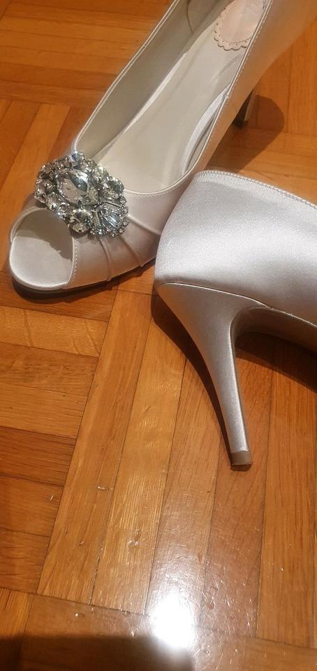 Brautschuhe Pink Paradox London Satin Pumps perlmut Gr.40 in Beilngries