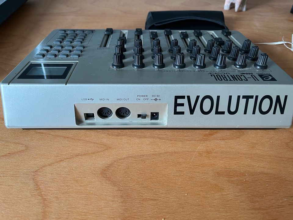 Evolution UC 33 MIDI Controller DAW Ableton FL Studio in Leipzig