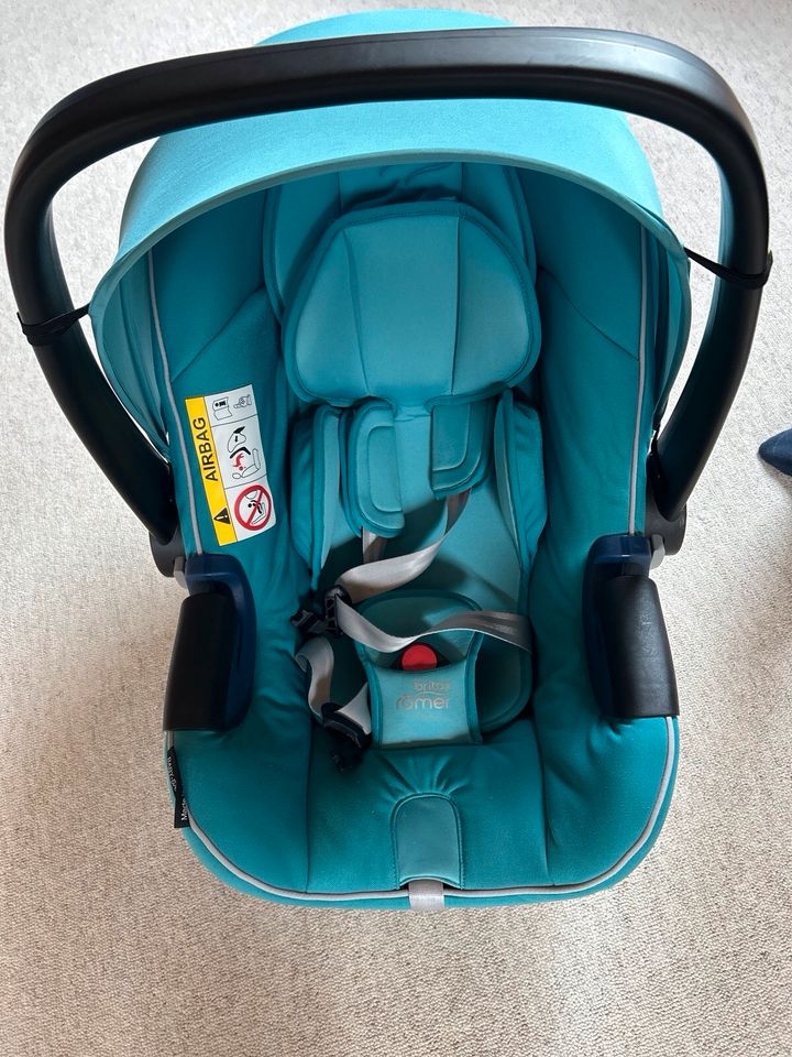 Babyschale Britax Römer Baby-Safe2 i-size mit Flex Base MaxiCosi in Dortmund