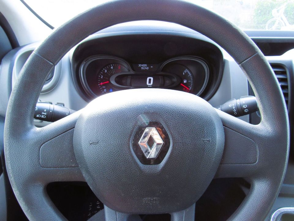 Renault Trafic Kasten Klima LKW EU6 in Köln