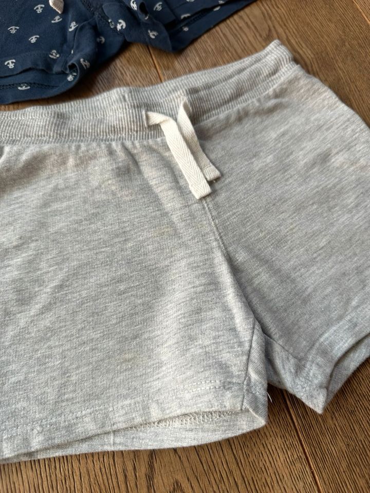 Shorts kurze Hose 4 Stk. H&M in Hebertsfelden