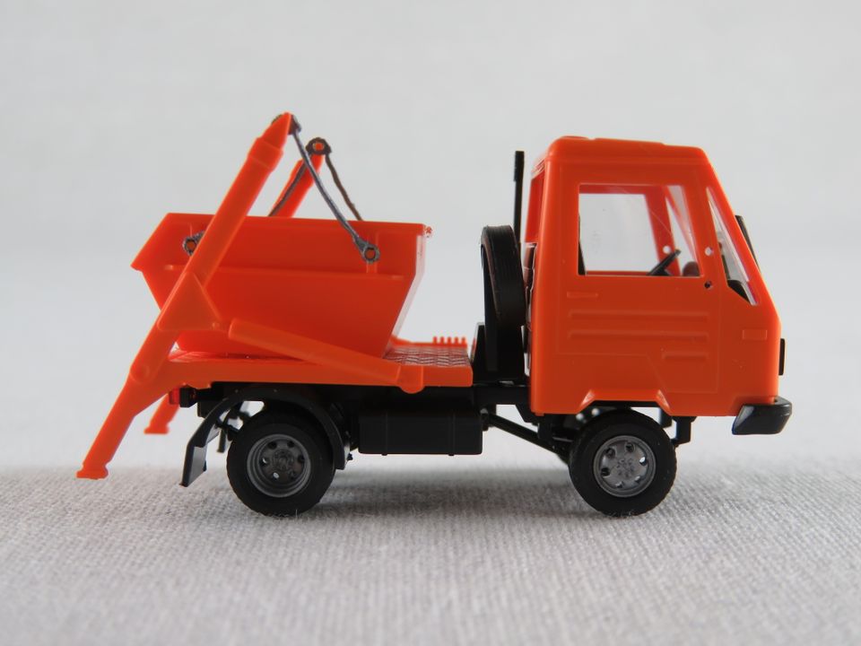 Busch 42232 Multicar M26 (1992) mit Absetzkipper in orange 1:87 in Bad Abbach