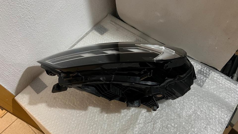 Audi A1 Scheinwerfer 82A941033D, 90106082 FULL LED Vorne Links in Markgröningen