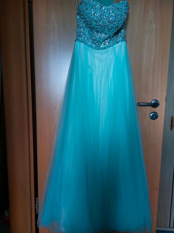 türkisfarbenes Hofdamenkleid in Rüthen