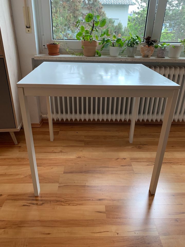 Weißer Tisch, Ausziehtisch - Größe verstellbar in Konstanz