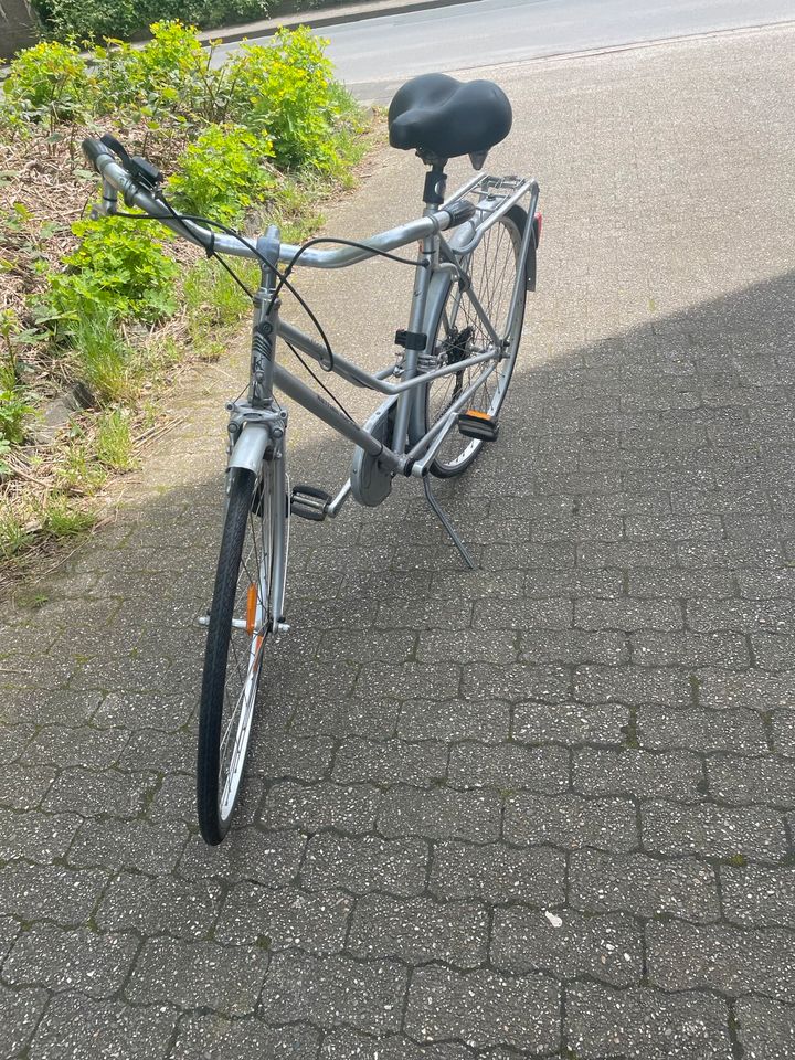 Fahrrad 28 Zoll guter Zustand in Oberhausen