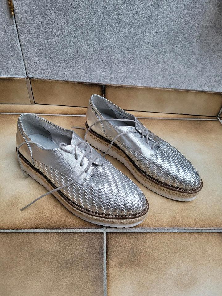 Tamaris Sneaker Gr. 38 39 silber glänzend grau Turnschuhe in Witten